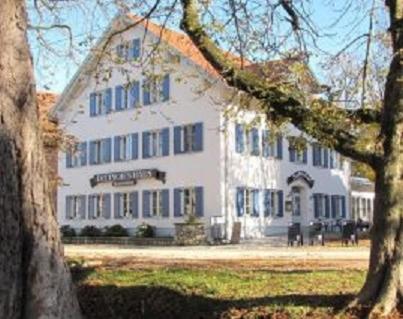 ホテル Deutsches Haus Waal エクステリア 写真